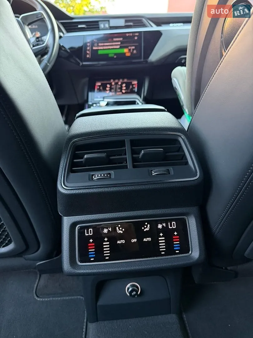 2019 Audi e-tron - мініатюра 21