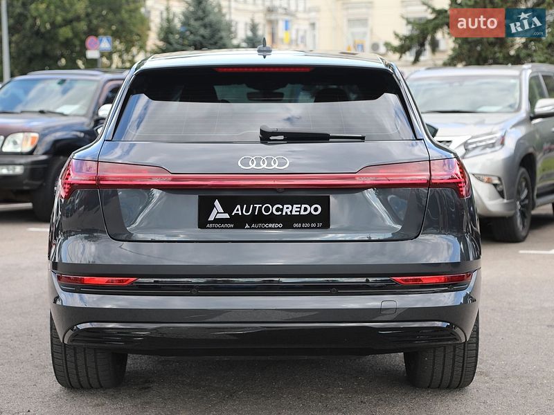 Позашляховик / Кросовер Audi e-tron 2019 в Харкові