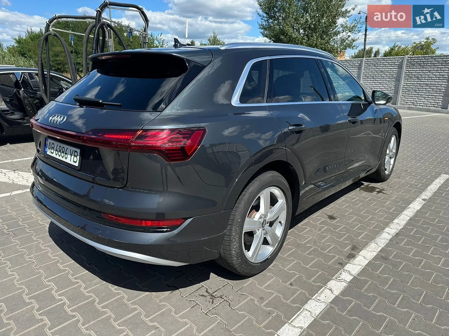 2019 Audi e-tron - мініатюра 11