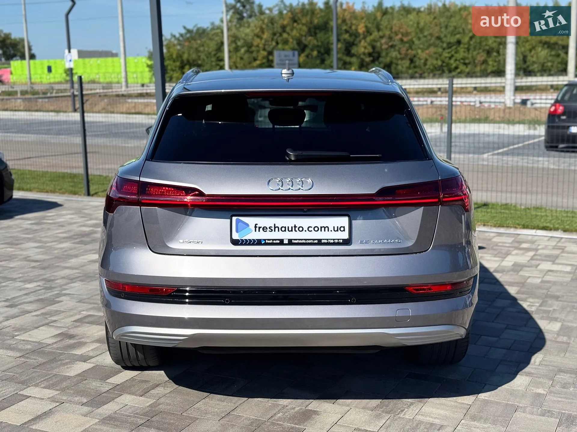 2019 Audi e-tron - мініатюра 12