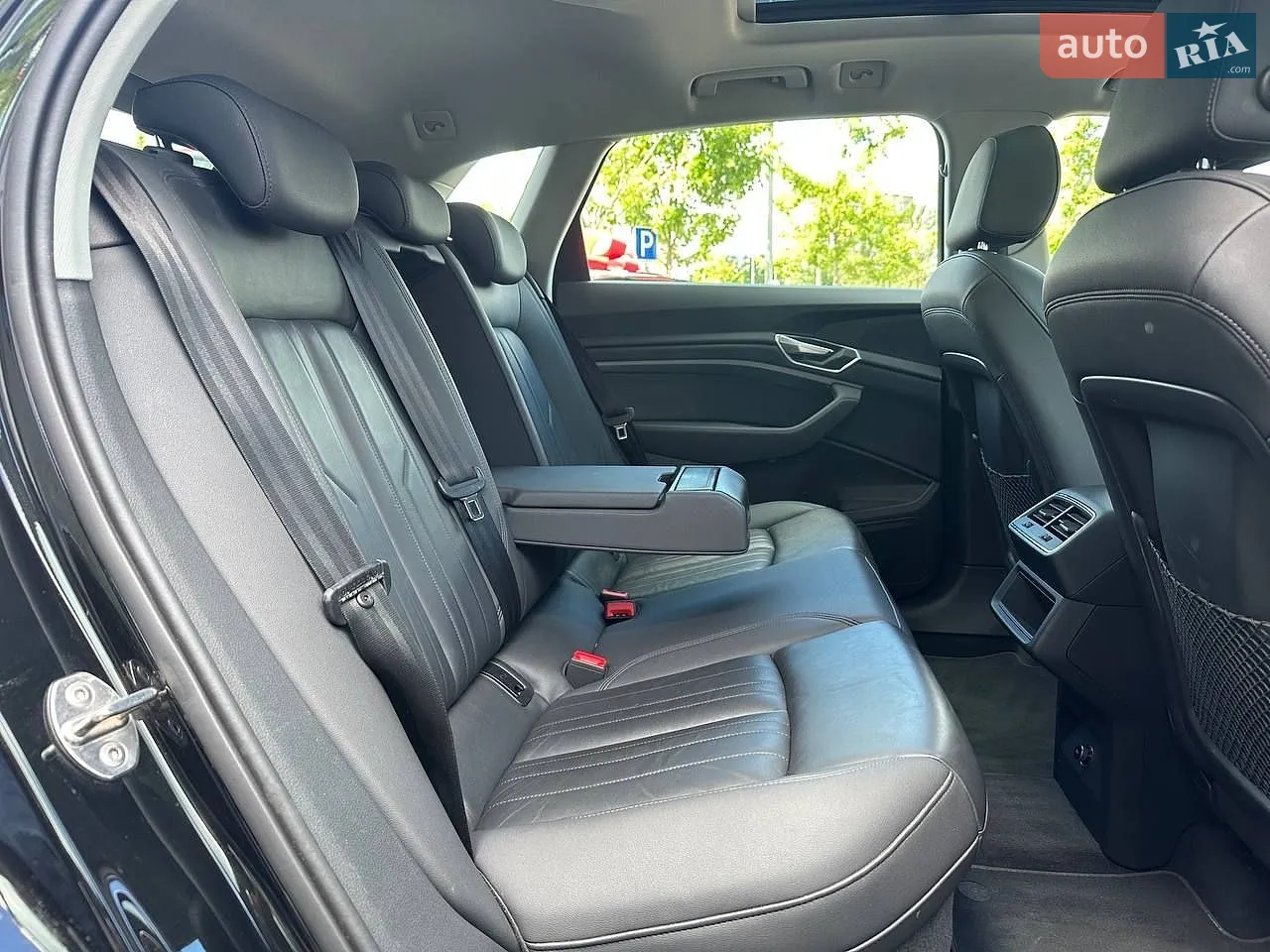 2019 Audi e-tron - мініатюра 11
