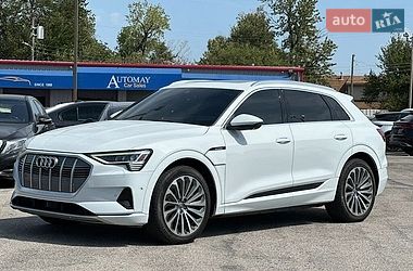 Audi e-tron 2019
