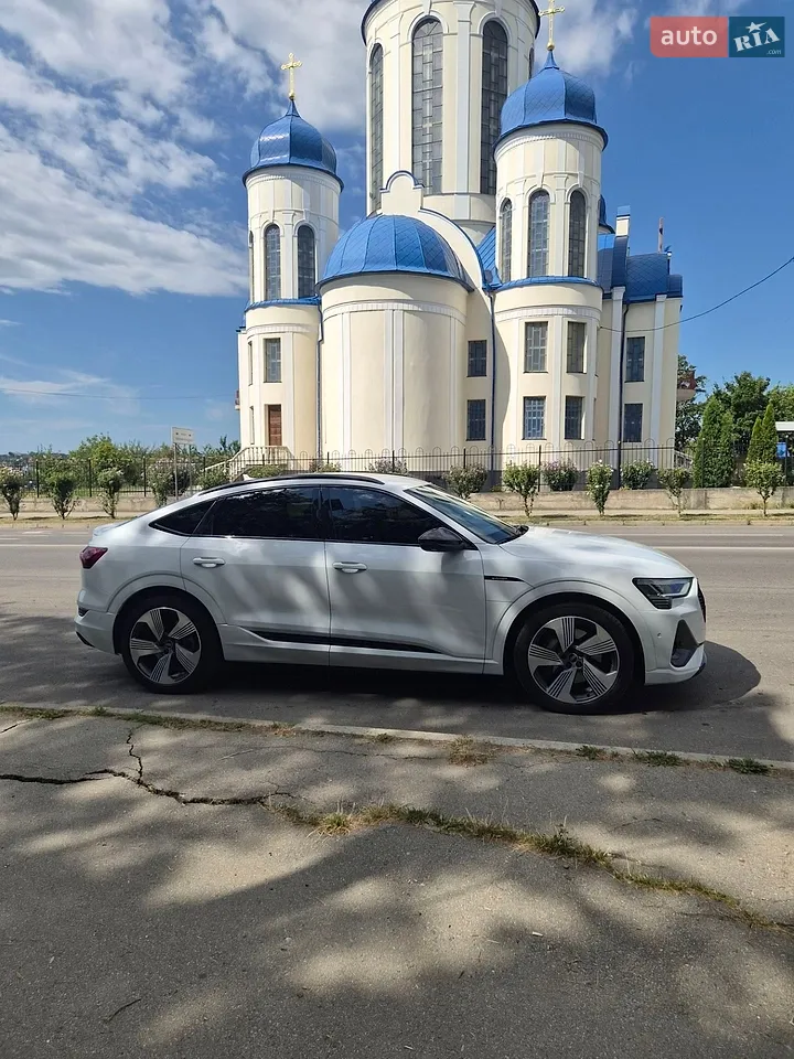 2020 Audi e-tron - мініатюра 16