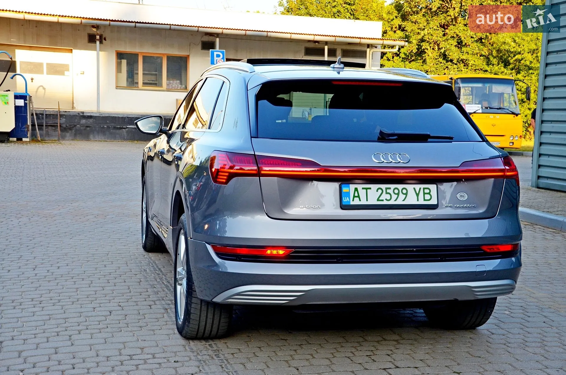 2020 Audi e-tron - мініатюра 10