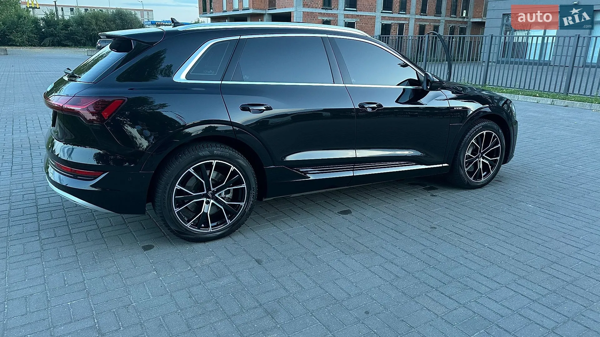 2019 Audi e-tron - мініатюра 15