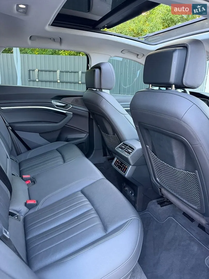 2021 Audi e-tron - мініатюра 14