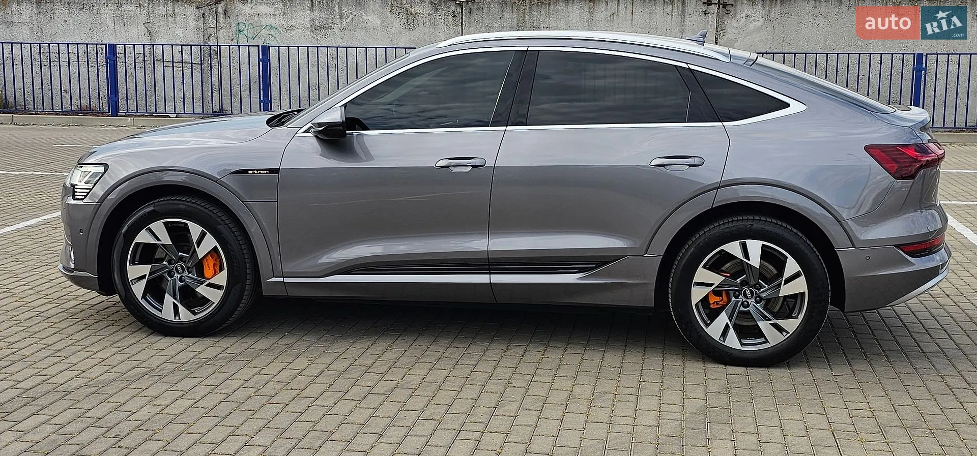 2020 Audi e-tron - мініатюра 25