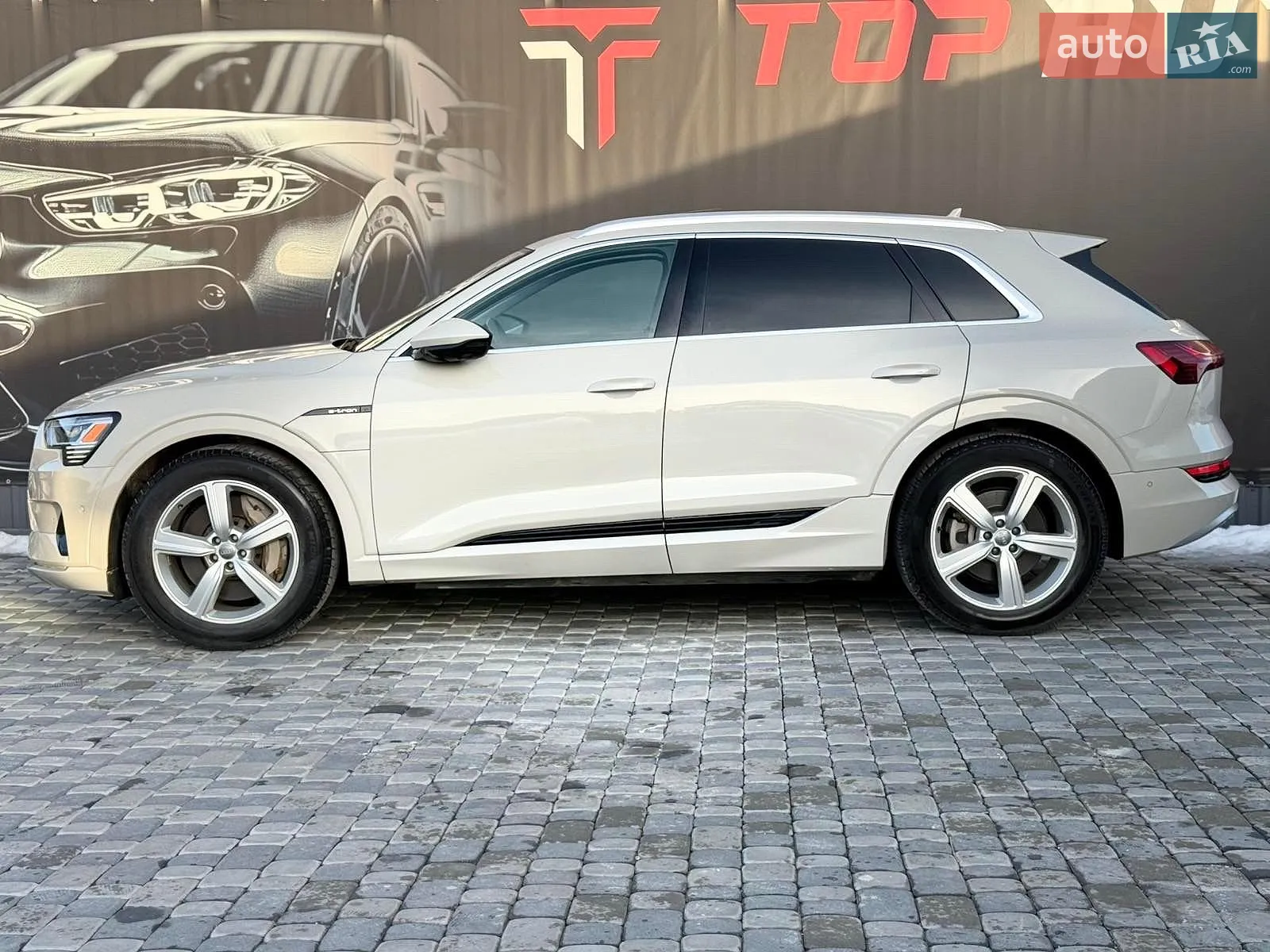 2019 Audi e-tron - мініатюра 12