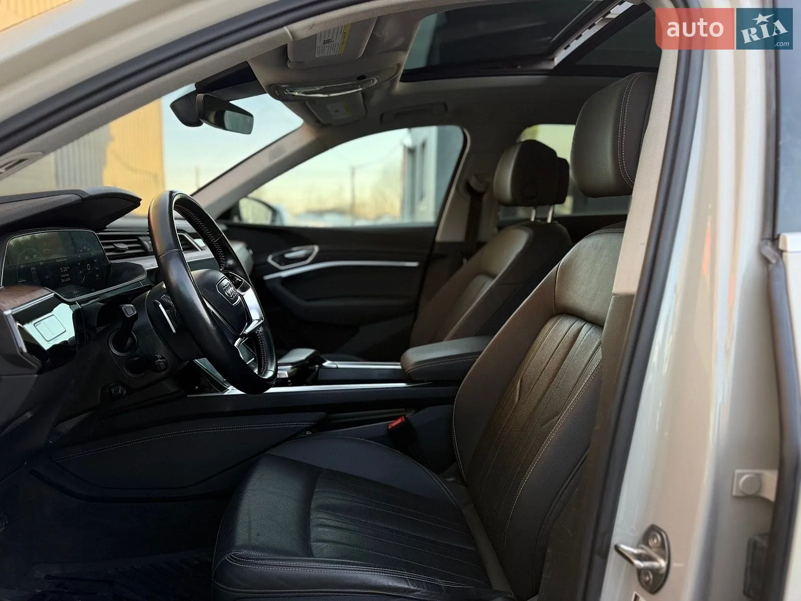 2019 Audi e-tron - мініатюра 27
