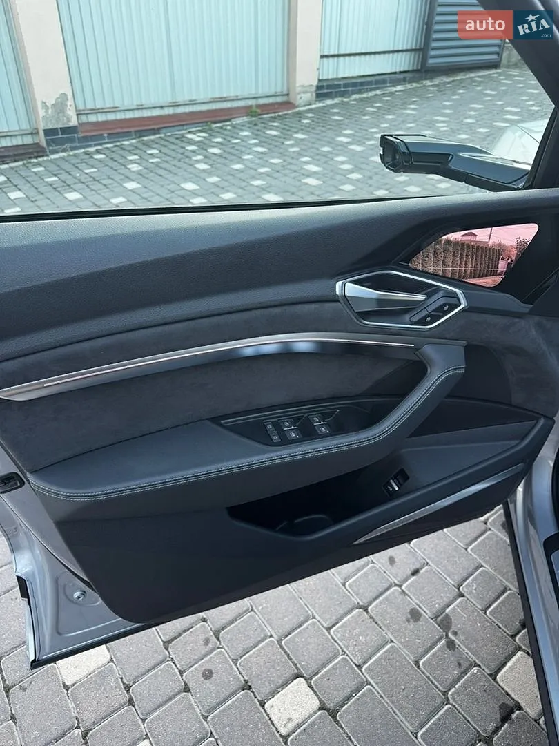 2020 Audi e-tron - мініатюра 13