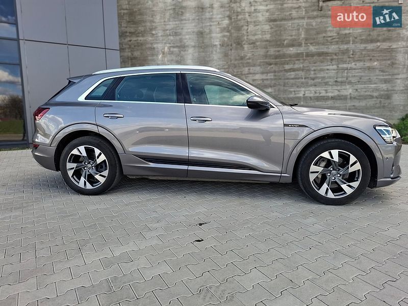 Внедорожник / Кроссовер Audi e-tron 2020 в Черновцах