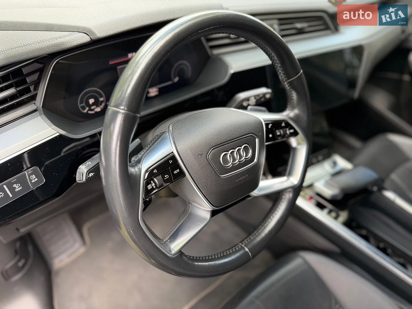 2019 Audi e-tron - мініатюра 32