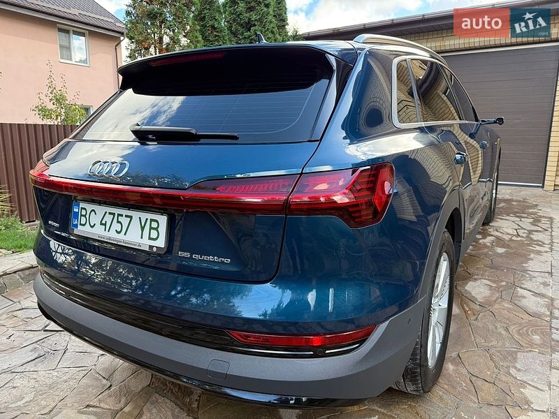 Внедорожник / Кроссовер Audi e-tron 2019 в Киеве