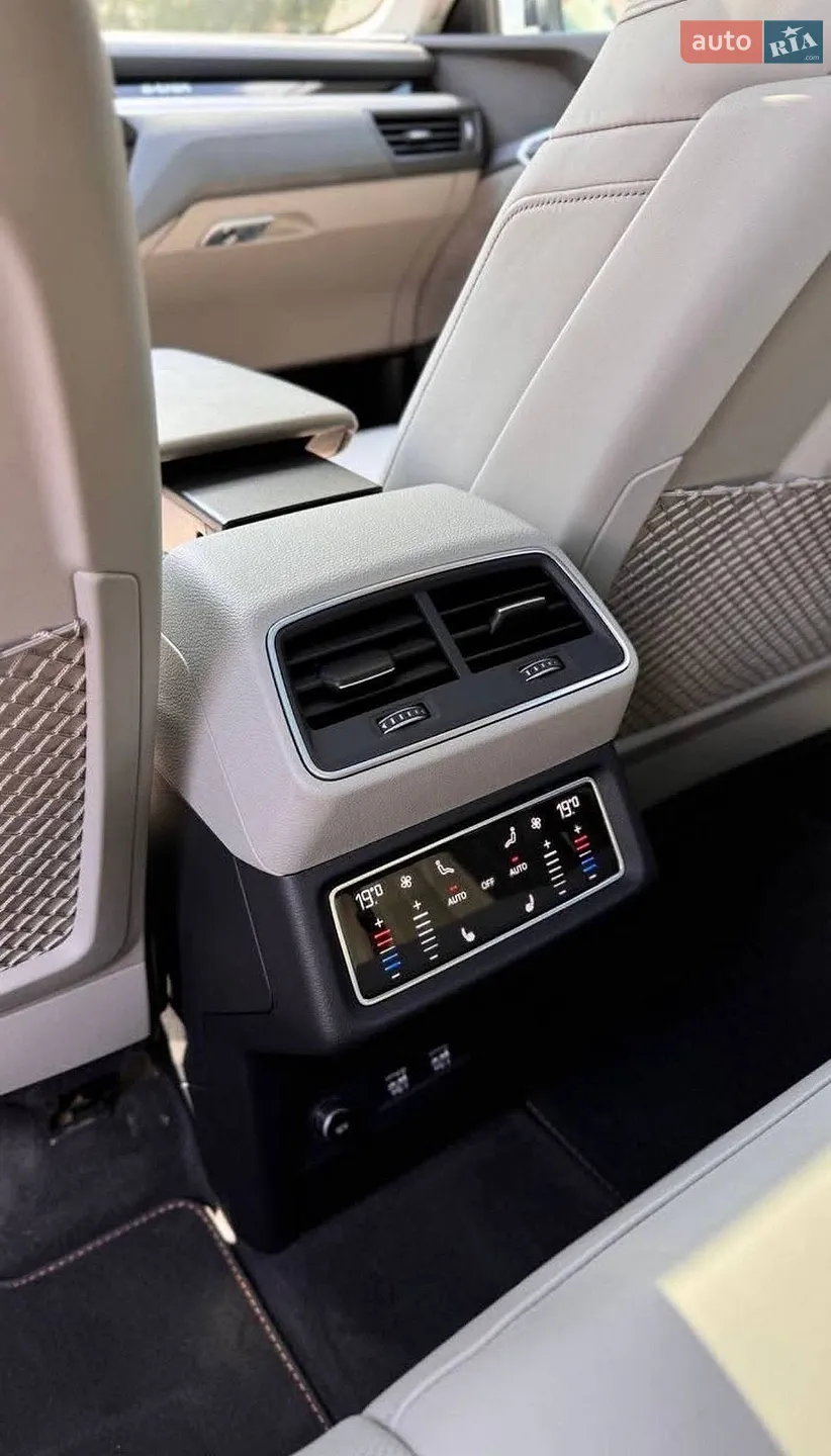 2020 Audi e-tron - мініатюра 3