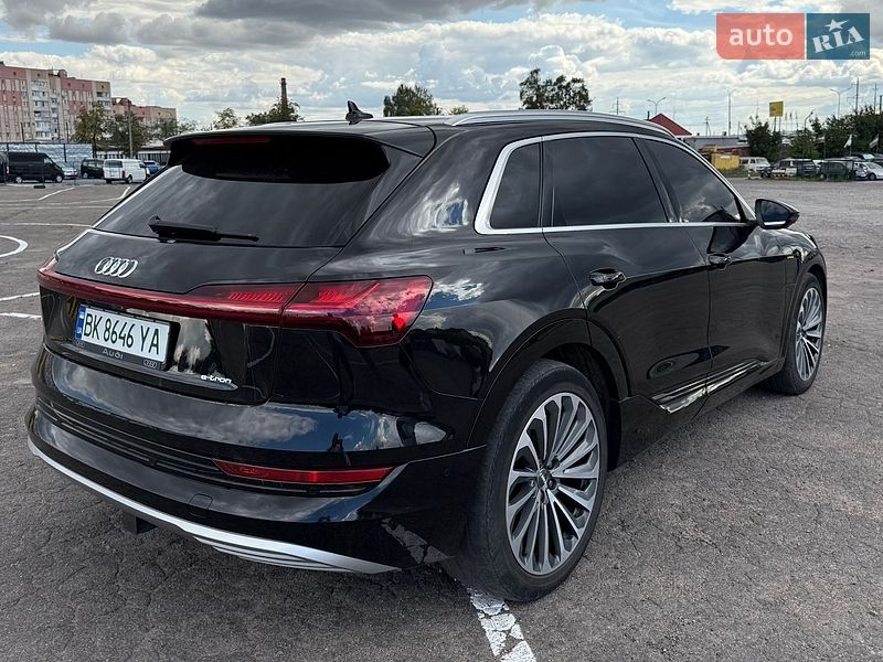 Внедорожник / Кроссовер Audi e-tron 2019 в Ровно