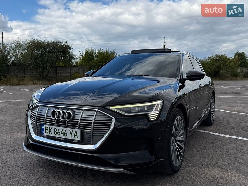 Внедорожник / Кроссовер Audi e-tron 2019 в Ровно