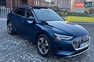 Внедорожник / Кроссовер Audi e-tron 2019 в Днепре