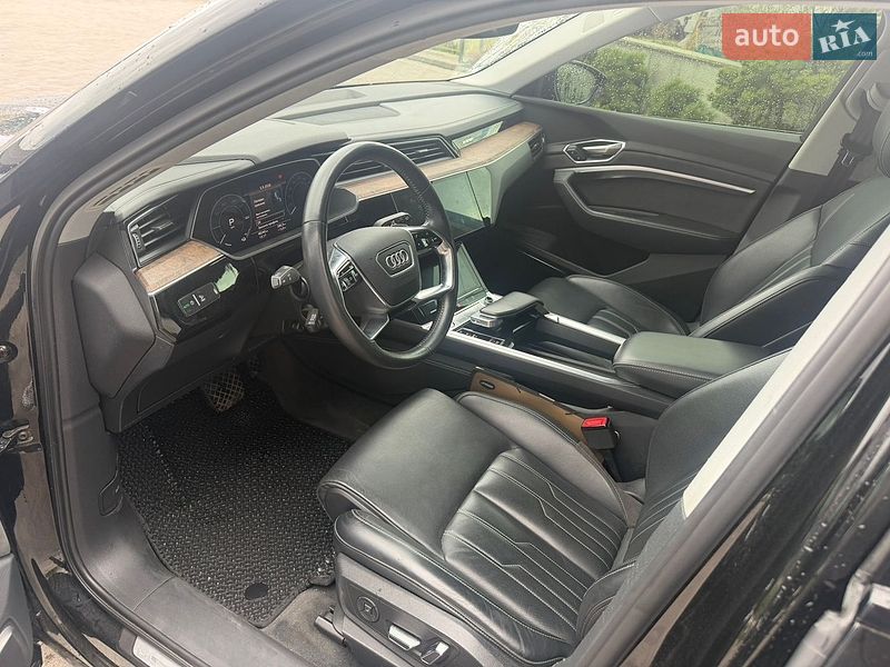 Внедорожник / Кроссовер Audi e-tron 2019 в Львове