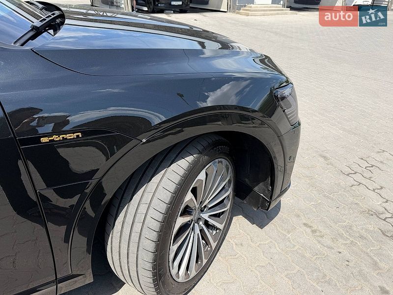 Внедорожник / Кроссовер Audi e-tron 2019 в Львове