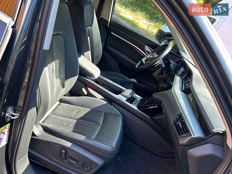 Позашляховик / Кросовер Audi e-tron 2020 в Вінниці