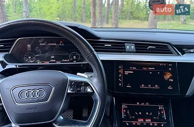 Внедорожник / Кроссовер Audi e-tron 2019 в Ровно