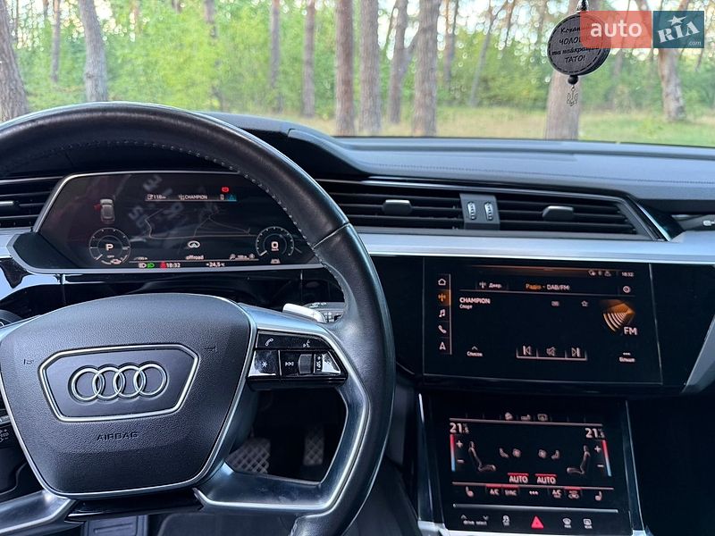 Внедорожник / Кроссовер Audi e-tron 2019 в Ровно