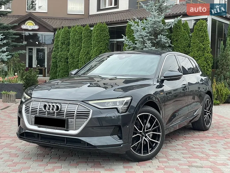 Audi e-tron 2019