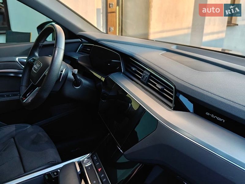 Позашляховик / Кросовер Audi e-tron 2019 в Хмельницькому
