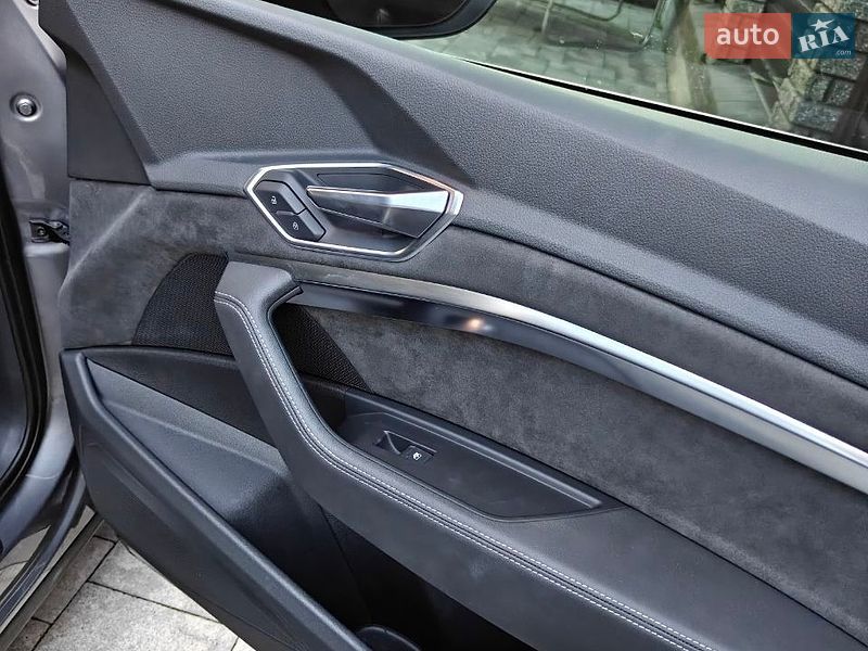 Позашляховик / Кросовер Audi e-tron 2019 в Хмельницькому