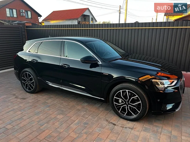 Audi e-tron 2021