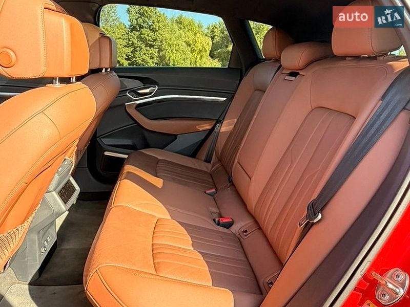 Внедорожник / Кроссовер Audi e-tron 2019 в Черкассах