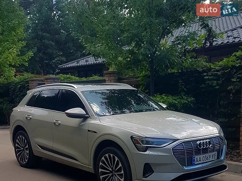 Audi e-tron