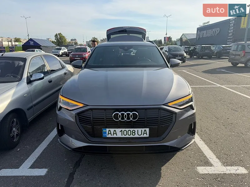 Audi e-tron 2021