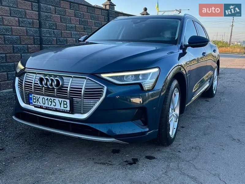 Audi e-tron