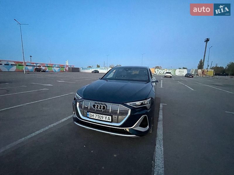 Внедорожник / Кроссовер Audi e-tron 2019 в Одессе