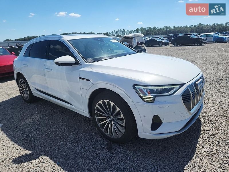 Внедорожник / Кроссовер Audi e-tron 2019 в Львове