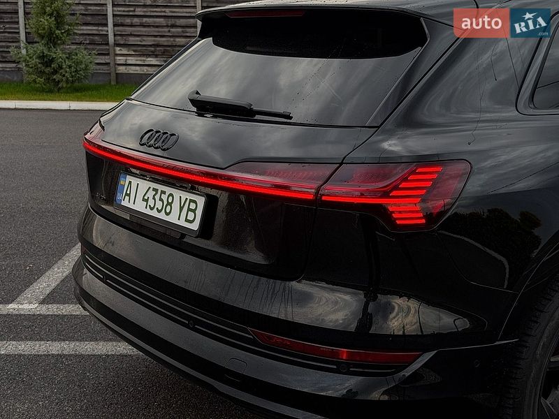 Внедорожник / Кроссовер Audi e-tron 2019 в Харькове