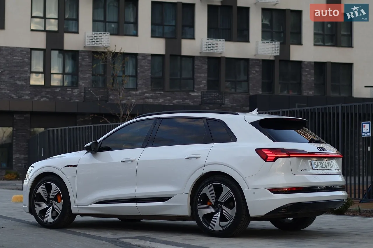 2021 Audi e-tron - мініатюра 31