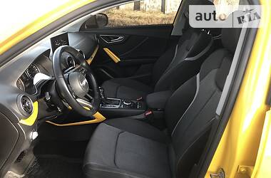 Позашляховик / Кросовер Audi Q2 2017 в 