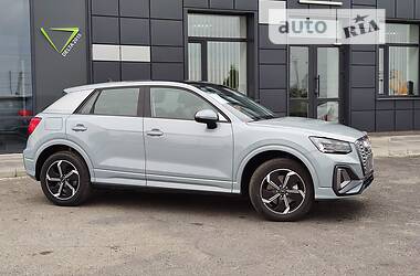 Позашляховик / Кросовер Audi Q2 2022 в 