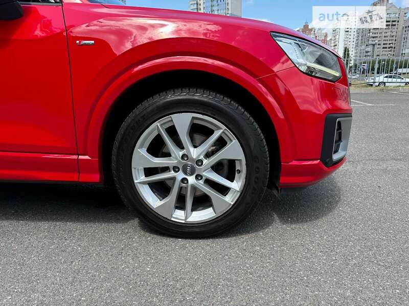 Позашляховик / Кросовер Audi Q2 2017 в Києві