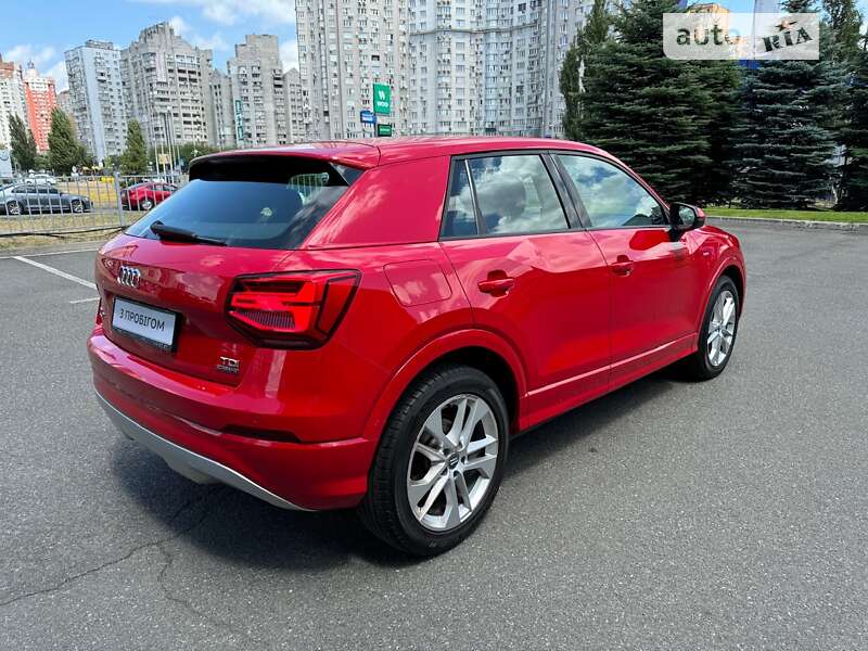 Позашляховик / Кросовер Audi Q2 2017 в Києві