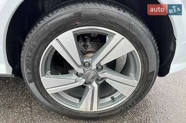 Внедорожник / Кроссовер Audi Q2 2020 в 