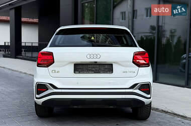Позашляховик / Кросовер Audi Q2 2023 в 