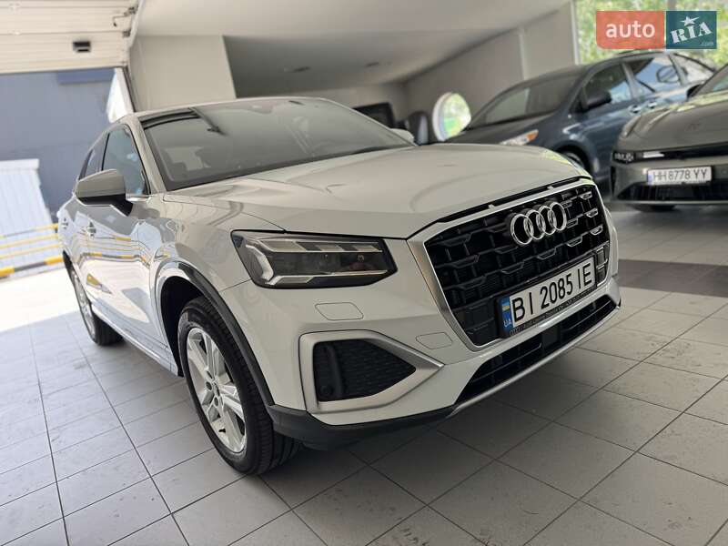 Внедорожник / Кроссовер Audi Q2 2023 в 