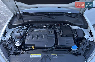 Внедорожник / Кроссовер Audi Q2 2017 в 