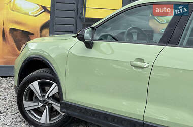 Внедорожник / Кроссовер Audi Q2 2020 в 