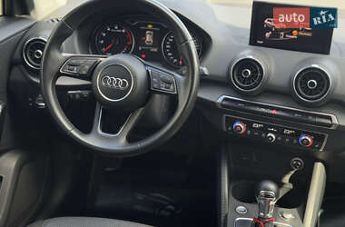 Внедорожник / Кроссовер Audi Q2 2016 в 