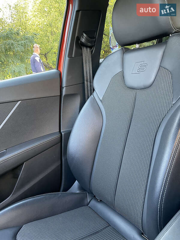 Позашляховик / Кросовер Audi Q2 2016 в Києві фото 40 Позашляховик / Кросовер Audi Q2 2016 в Києві