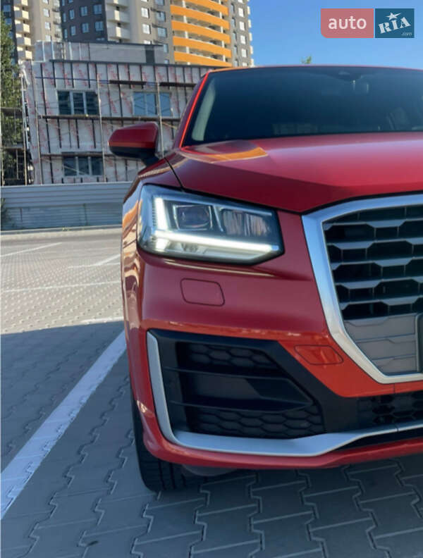 Позашляховик / Кросовер Audi Q2 2016 в Києві фото 13 Позашляховик / Кросовер Audi Q2 2016 в Києві